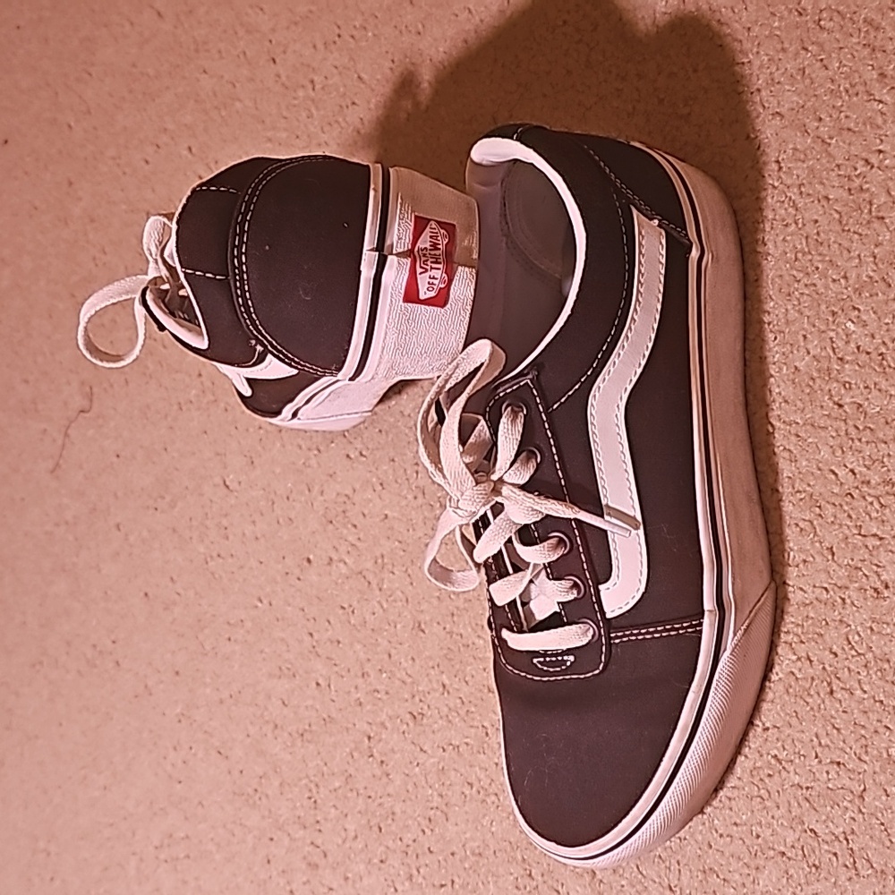 VANS womans 8